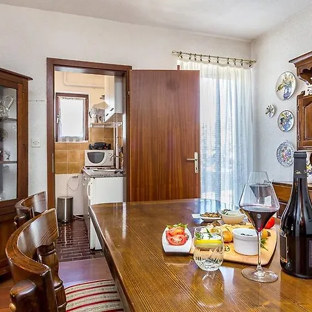 House Ermanna Holiday home